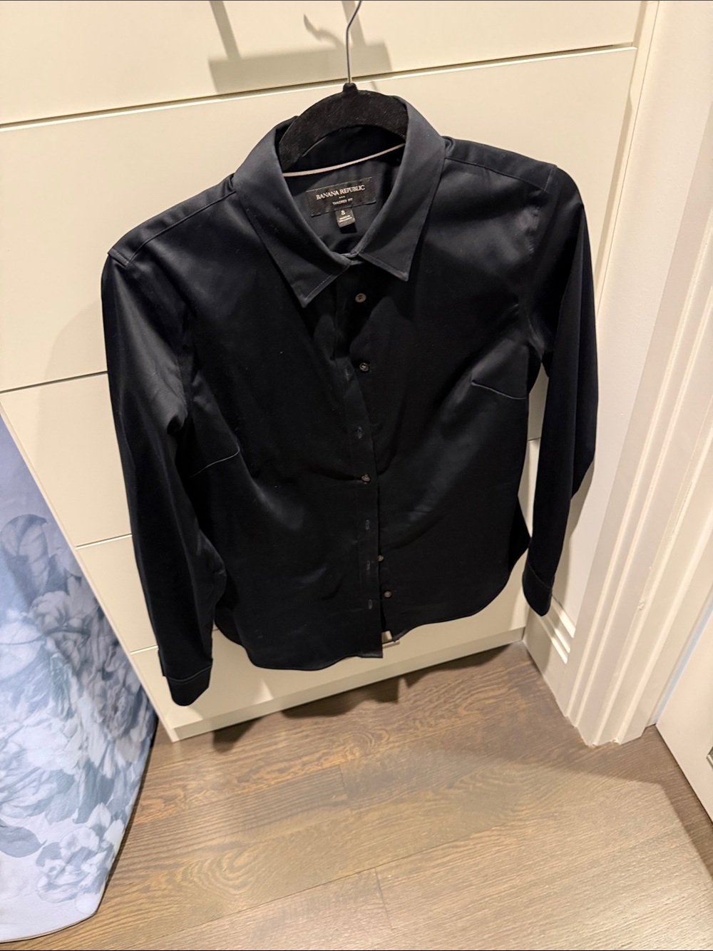 Banana Republic Tailored Fit Button-Down Shirt Black Size 8